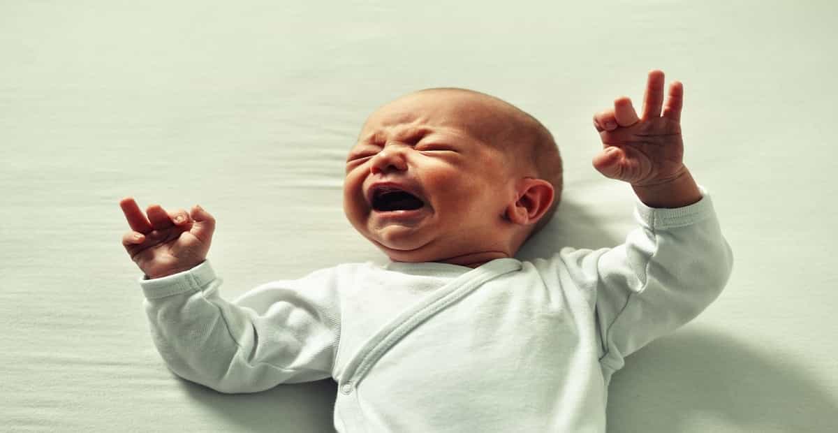 متى ينتهي بكاء الطفل الرضيع ؟