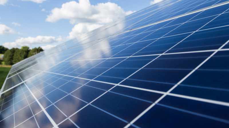 Ampinvt الرائدة في صناعة منتجات الطاقة الشمسية عالية الجودة